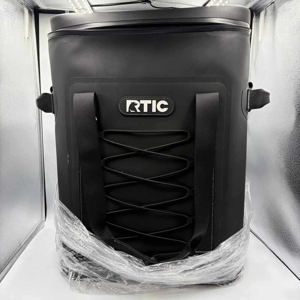 RTIC 24 Can Backpack Cooler- Camping/Fishing-Black New With Out Tags